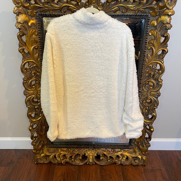 USA PALM Cozy White Sweater Ladies Size XL - Picture 2 of 8